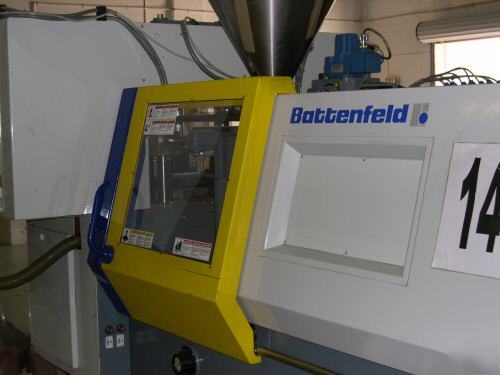 Battenfeld 50T shuttle injection molding machine press