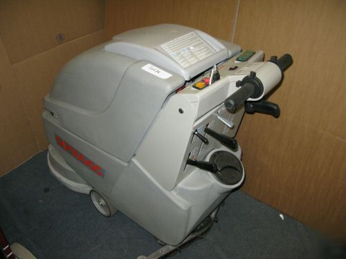 Comac simpla 50 bt battery powered scrunning machine