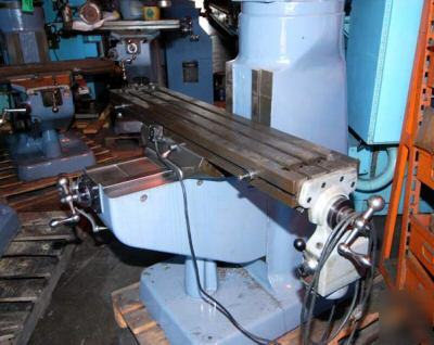 Bridgeport 1-1/2 hp vertical milling machine: 