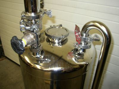 Stainless steel pharmaceutical reactor / mixing tank ?
