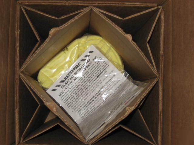 Hazmatpac 4 liter with absorbent bag