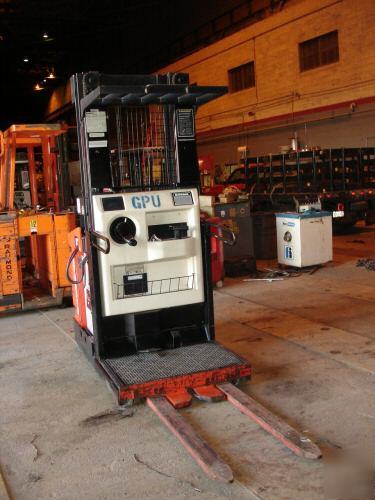 Raymond forklift battery lift reach fork order picker