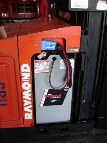 Raymond forklift battery lift reach fork order picker