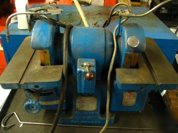 Hammond carbidediamond pedestal grinder w/ bijur mister