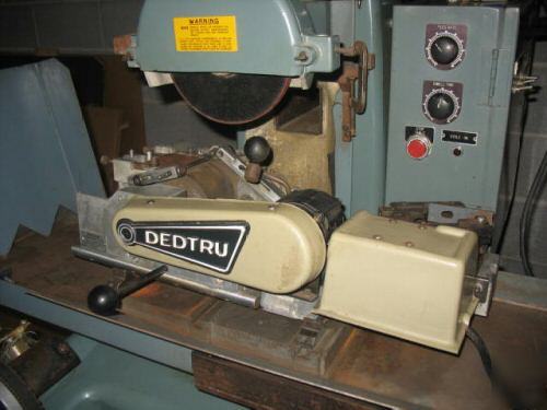 Unison centerless grinder with dedtru model c
