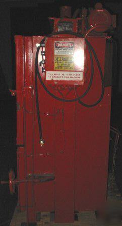 Verticle hydraulic recycling baler/bailer compactor 36