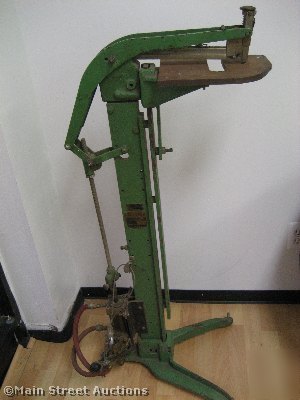 Bostitch air powered industrial stapler cartons ehtt