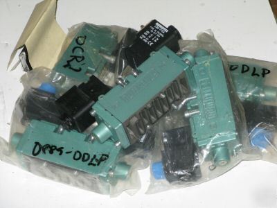 Numatics soleniod valve 228-776A 